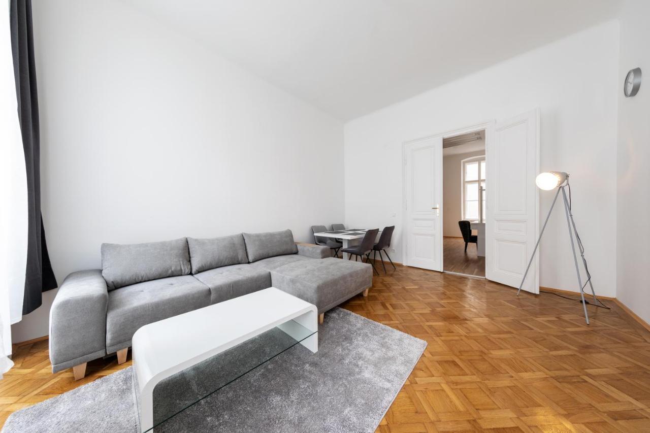 Vienna Dream Apartments City Center Екстер'єр фото