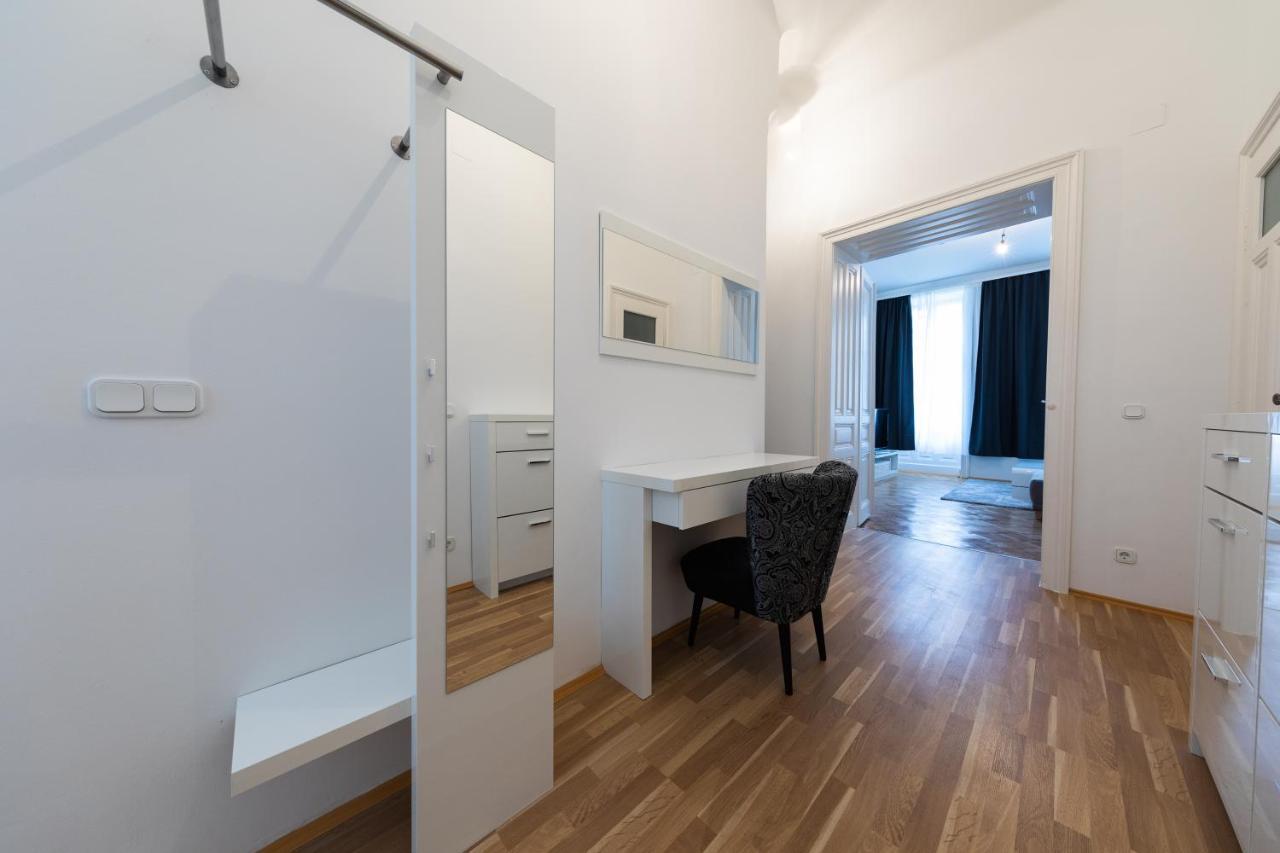 Vienna Dream Apartments City Center Екстер'єр фото