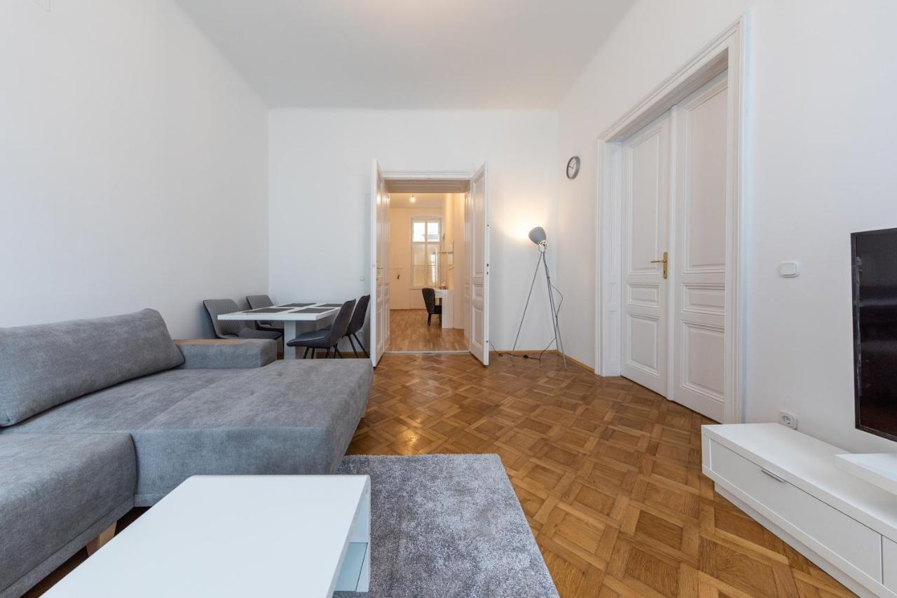 Vienna Dream Apartments City Center Екстер'єр фото