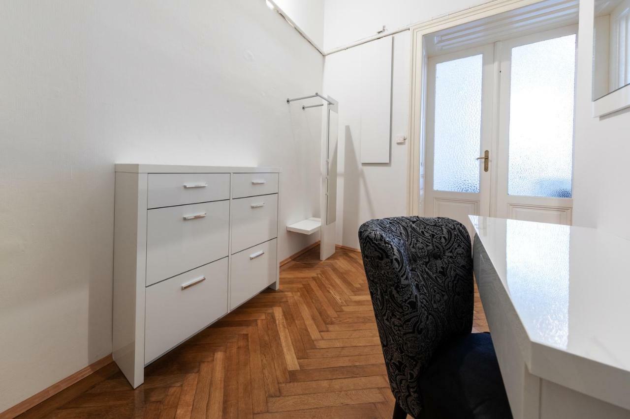 Vienna Dream Apartments City Center Екстер'єр фото
