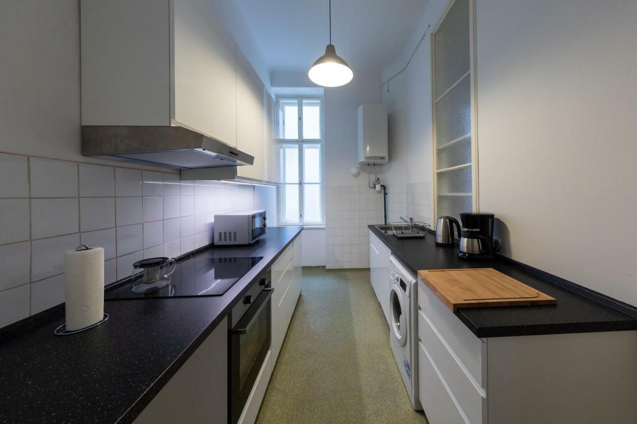 Vienna Dream Apartments City Center Екстер'єр фото