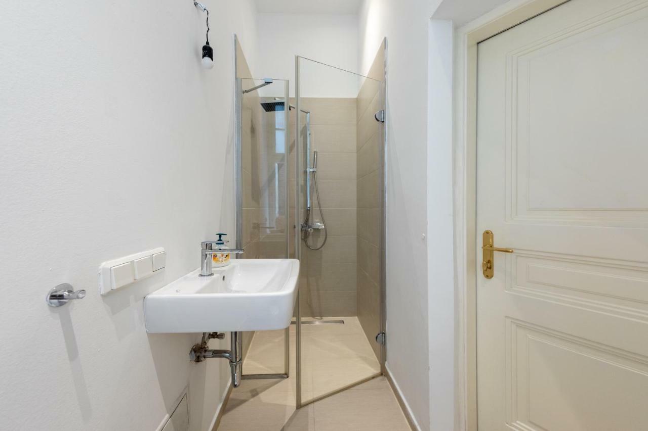 Vienna Dream Apartments City Center Екстер'єр фото