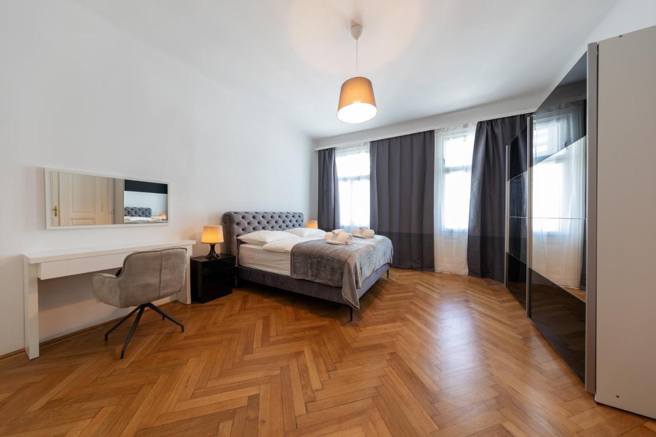 Vienna Dream Apartments City Center Екстер'єр фото