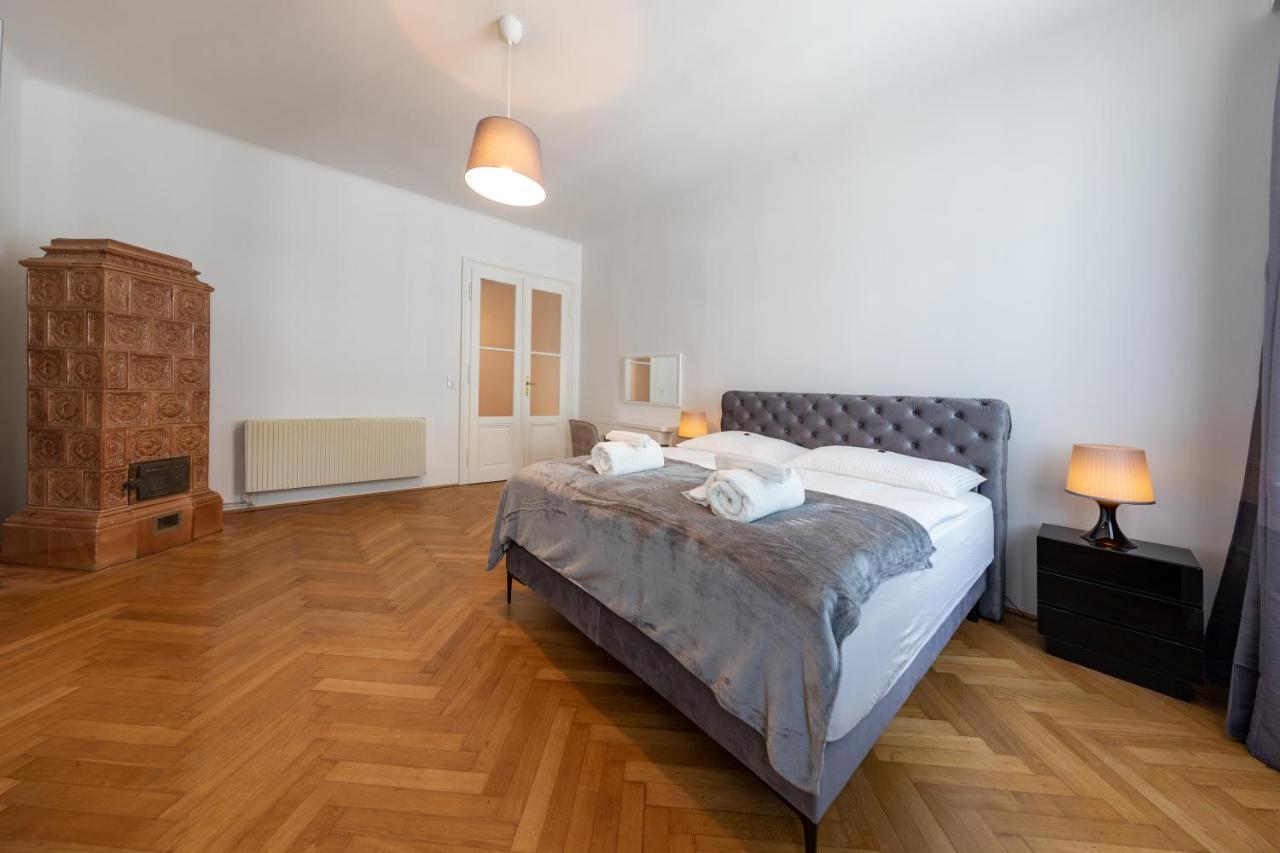 Vienna Dream Apartments City Center Екстер'єр фото