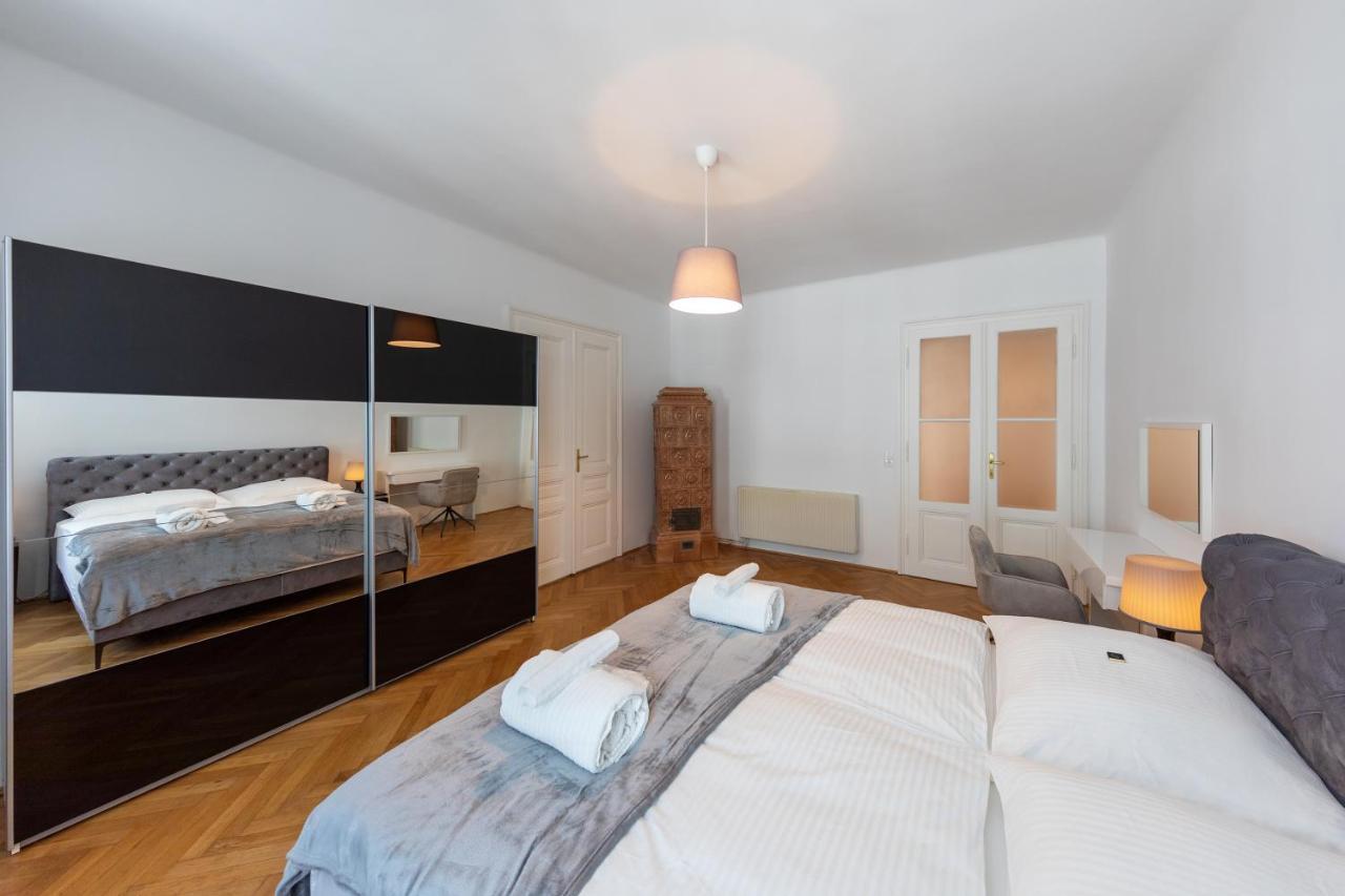 Vienna Dream Apartments City Center Екстер'єр фото